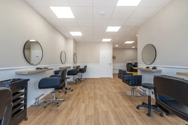 Poste coiffure - Le Siège Coworking — Beauté & Bien-être