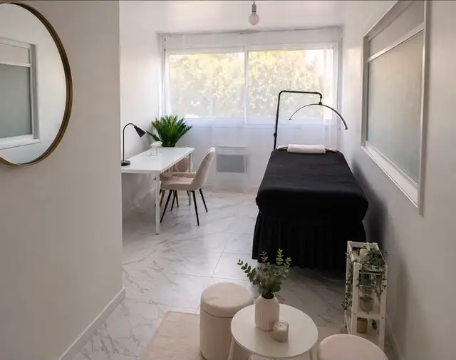 Pièce beauté entièrement meublée - Fatiha Beauty Academy, Val-d’Oise